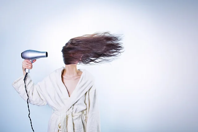 PFAS Free Dry Shampoo: Safe Between-Wash Options